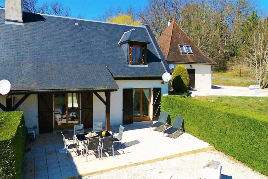 Iris, Les Gites De Carlux Kültér fotó